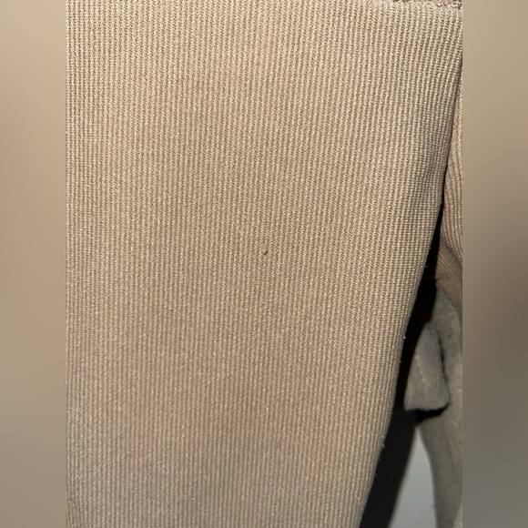 John Field full seat khaki breeches has a 24in waist by measurement - Picture 7 of 12